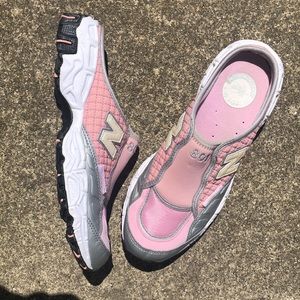 801 New Balance Sneaker Slides